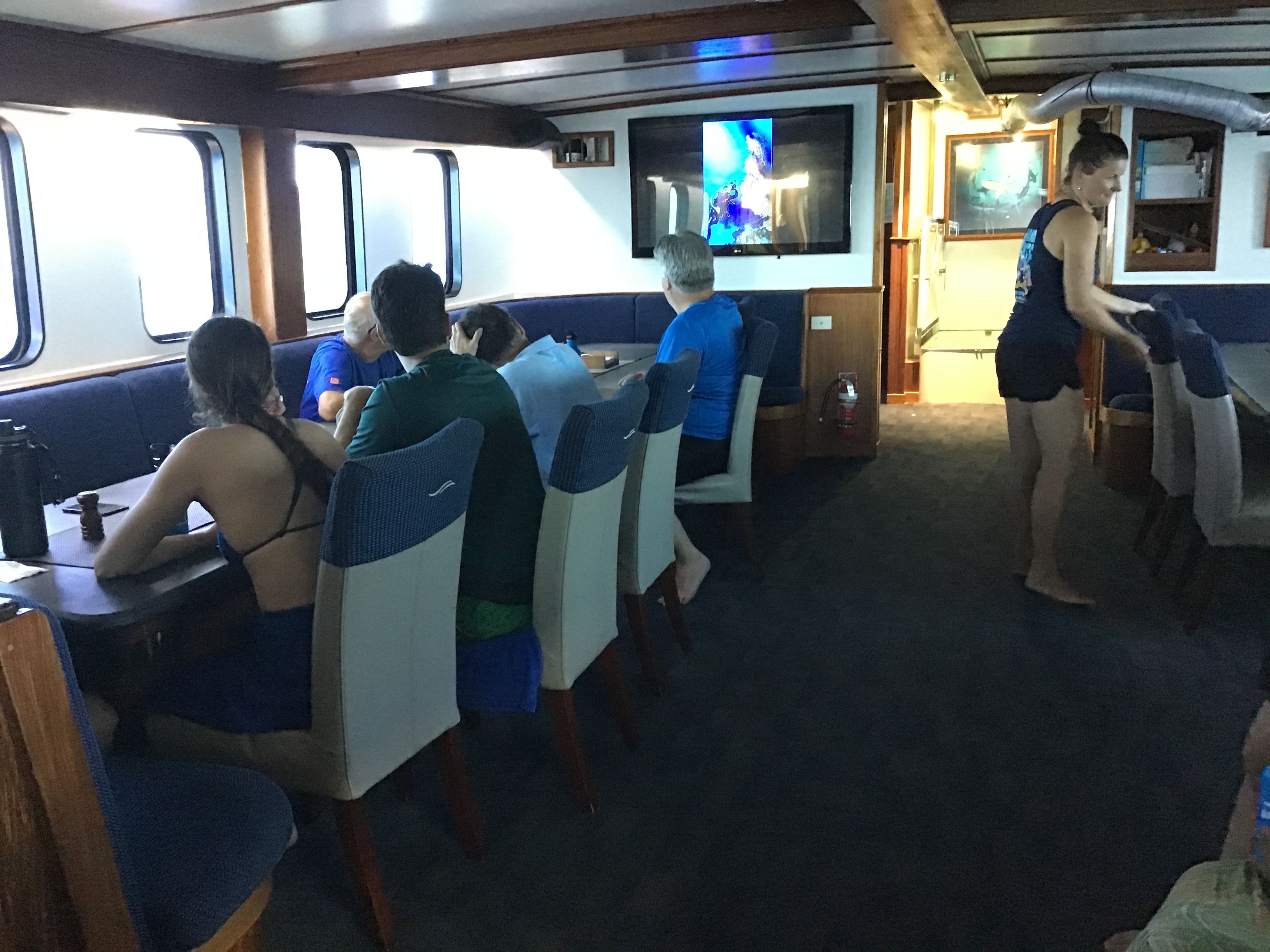 32E85C37-3F50-4885-BCD6-651622D56583