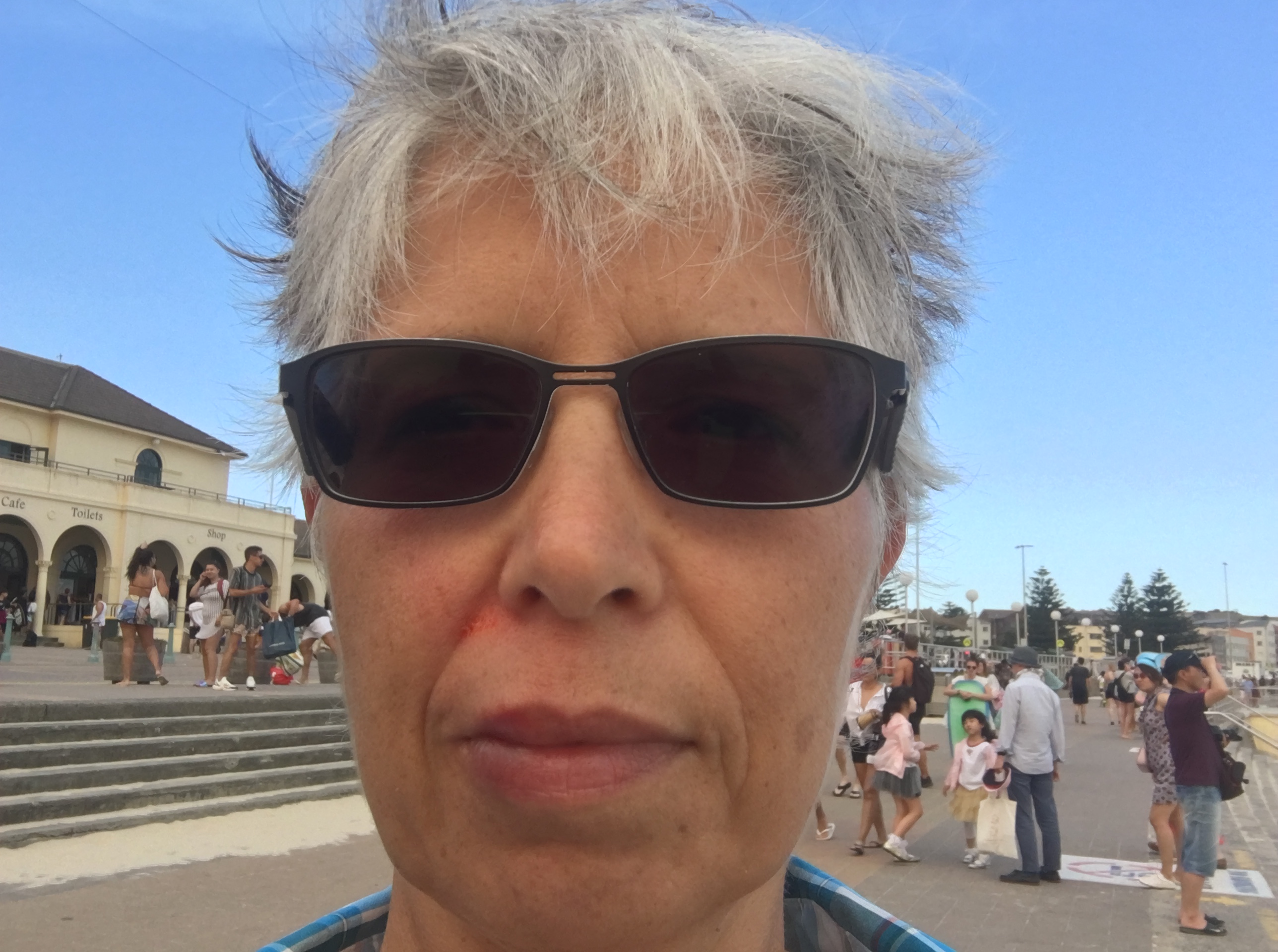 1252DF87-BA50-4616-BA51-8719FCDC1615