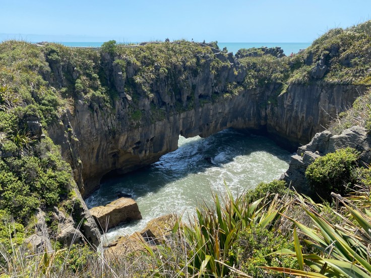 13FE033A-18B1-47F5-95E1-229232A12C82