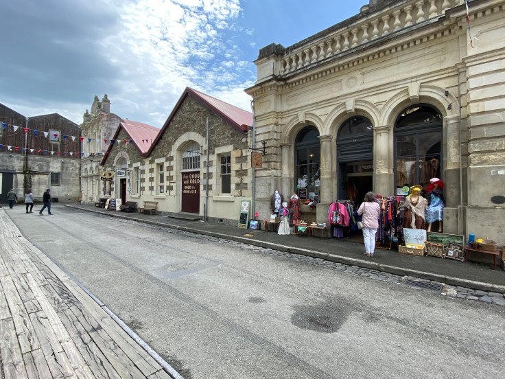 1CFCA556-B9D5-4724-A325-510255DB1CF2