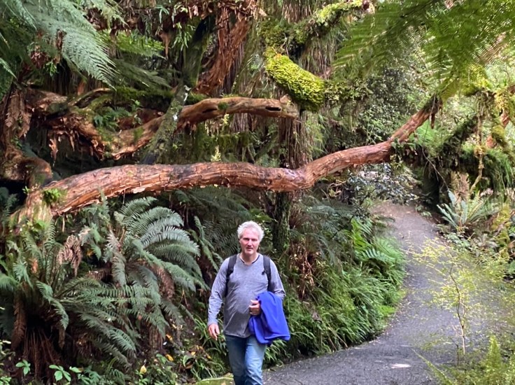 819B29E0-92AC-4AF1-934C-E9FE5DF47217