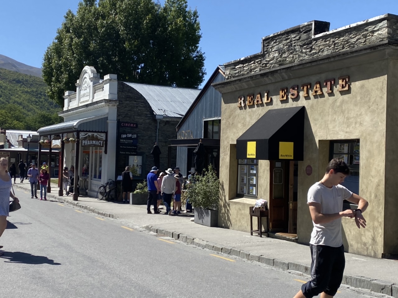 827B1200-C3A9-4758-A866-D99E1D435471