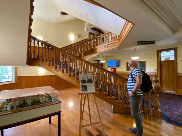 B094D3A1-37EC-4407-9B16-1E3CE5899007