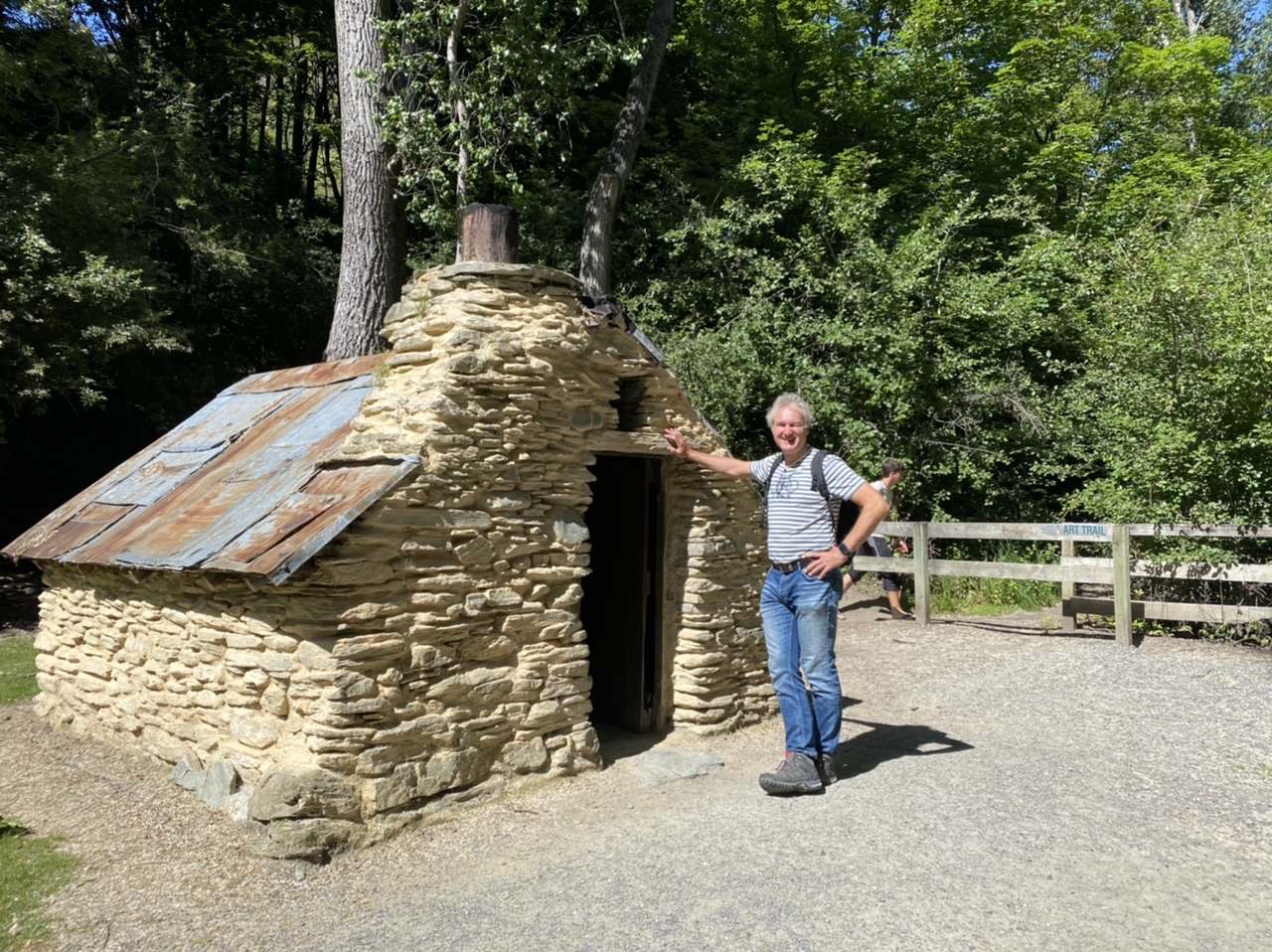 D45E0F8F-A251-474C-9FA1-D4F7EECD38F1