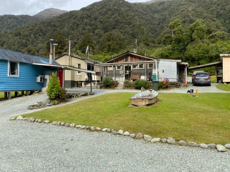 FDD32271-FFB4-4C22-A14A-A7C402A3F6C0