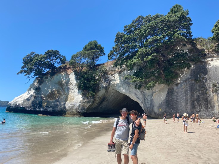 7E8B2F61-F7AD-405B-B5CC-FBD1595C4271